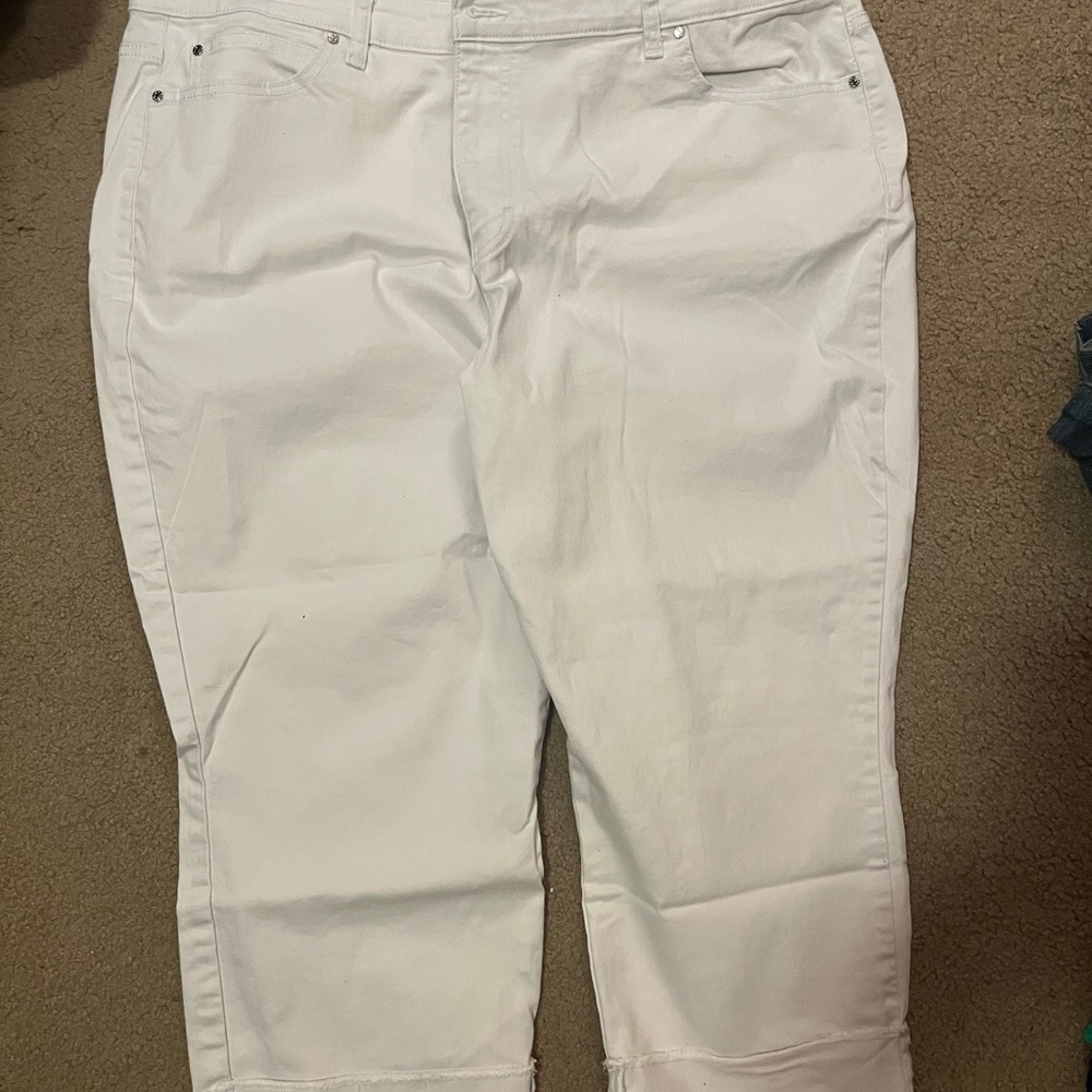 Jennifer Lopez White Capri Pants